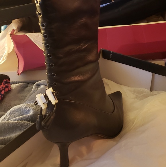 Boot - Picture 2 of 2